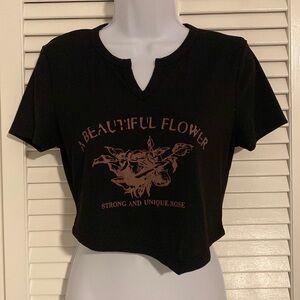 Black graphic tee crop